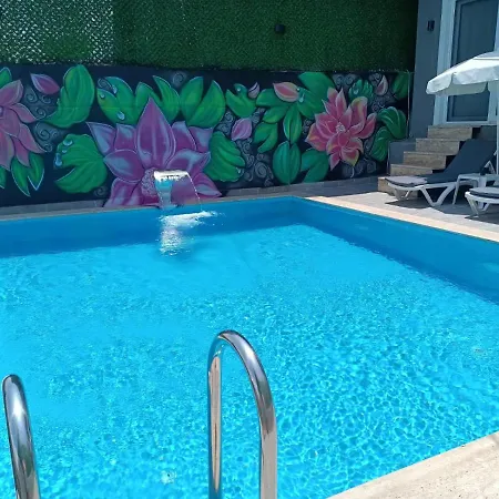 Defne Hotell
